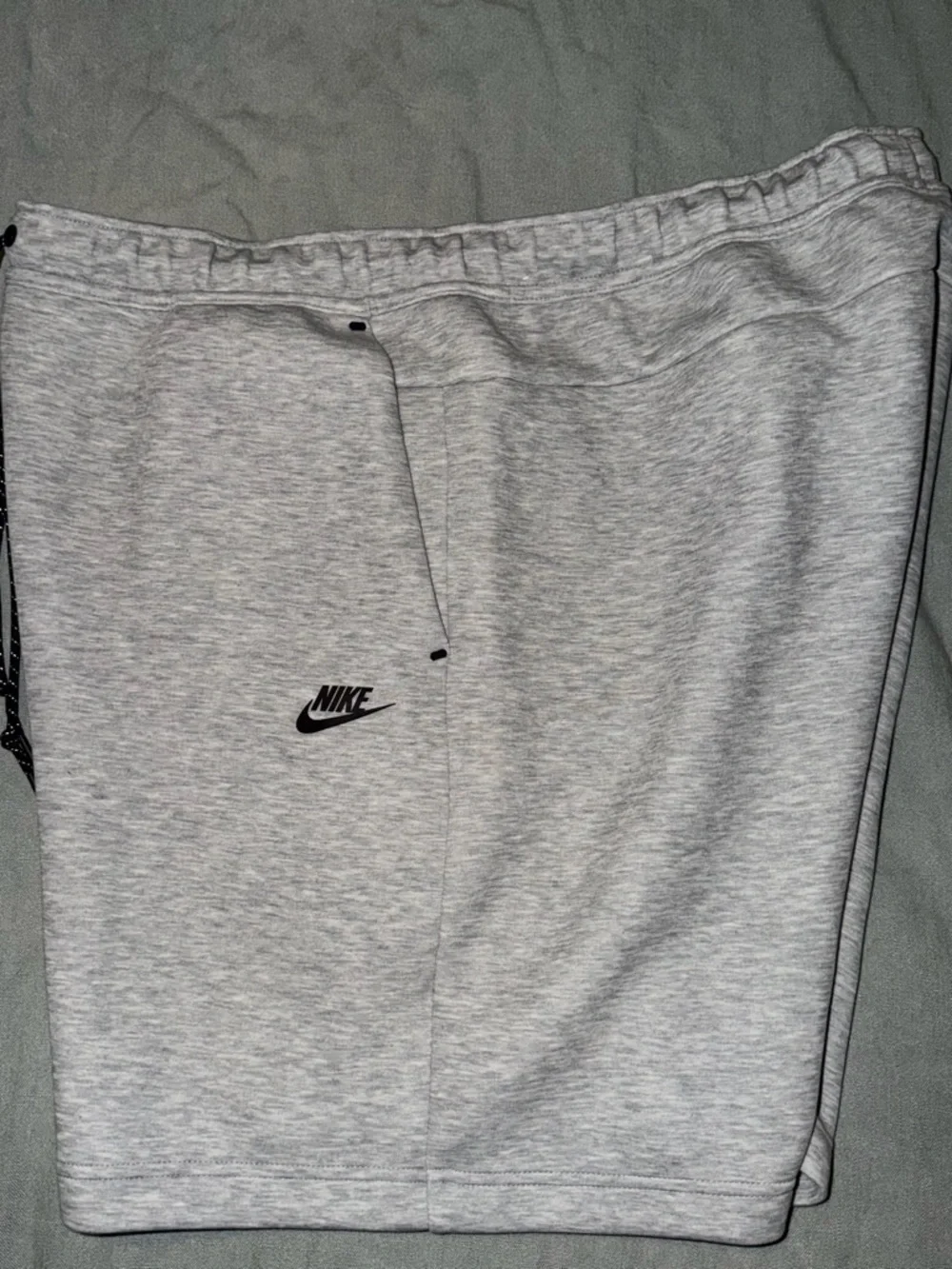 Nike mens tech